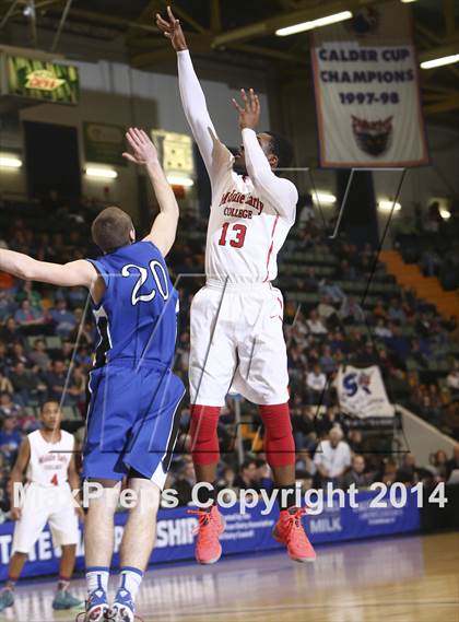 Thumbnail 1 in Middle Early College vs. Hoosic Valley (NYSPHSAA Class C Final) photogallery.