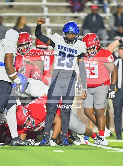 Thumbnail 3 in North Shore vs. Clear Springs (UIL Football 6A D1 Region 3 Area) photogallery.