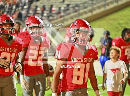 Thumbnail 2 in North Shore vs. Clear Springs (UIL Football 6A D1 Region 3 Area) photogallery.