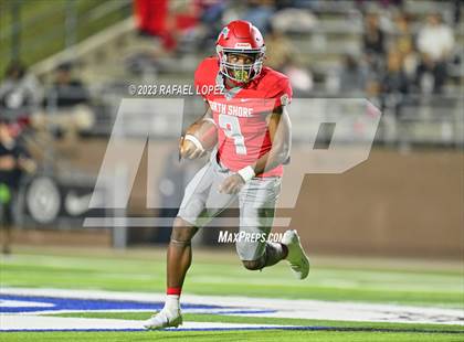 Thumbnail 3 in North Shore vs. Clear Springs (UIL Football 6A D1 Region 3 Area) photogallery.