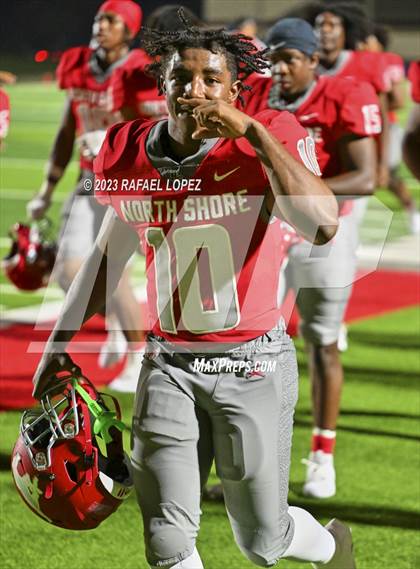 Thumbnail 2 in North Shore vs. Clear Springs (UIL Football 6A D1 Region 3 Area) photogallery.