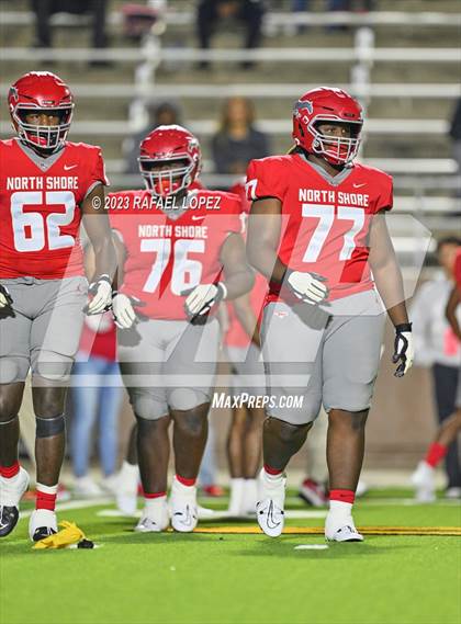 Thumbnail 2 in North Shore vs. Clear Springs (UIL Football 6A D1 Region 3 Area) photogallery.