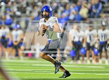 Thumbnail 1 in North Shore vs. Clear Springs (UIL Football 6A D1 Region 3 Area) photogallery.