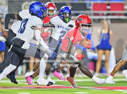 Thumbnail 3 in North Shore vs. Clear Springs (UIL Football 6A D1 Region 3 Area) photogallery.