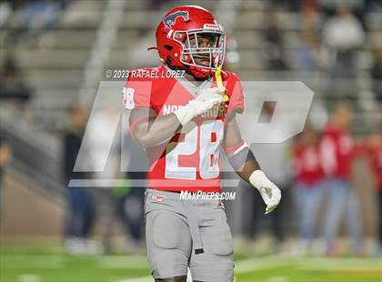 Thumbnail 3 in North Shore vs. Clear Springs (UIL Football 6A D1 Region 3 Area) photogallery.