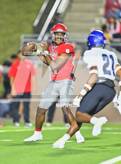 Thumbnail 2 in North Shore vs. Clear Springs (UIL Football 6A D1 Region 3 Area) photogallery.