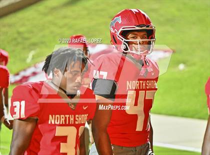 Thumbnail 1 in North Shore vs. Clear Springs (UIL Football 6A D1 Region 3 Area) photogallery.