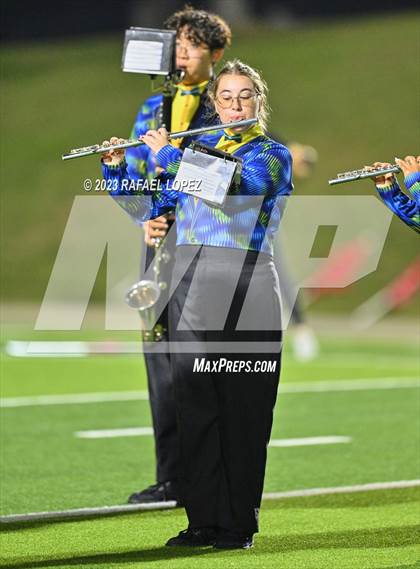 Thumbnail 1 in North Shore vs. Clear Springs (UIL Football 6A D1 Region 3 Area) photogallery.