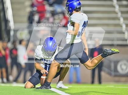 Thumbnail 1 in North Shore vs. Clear Springs (UIL Football 6A D1 Region 3 Area) photogallery.
