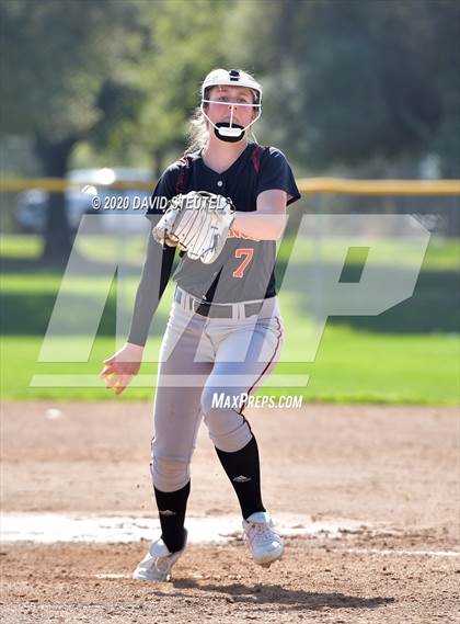 Thumbnail 3 in St. Francis vs. Bella Vista (Pre-Season T.O.C.) photogallery.