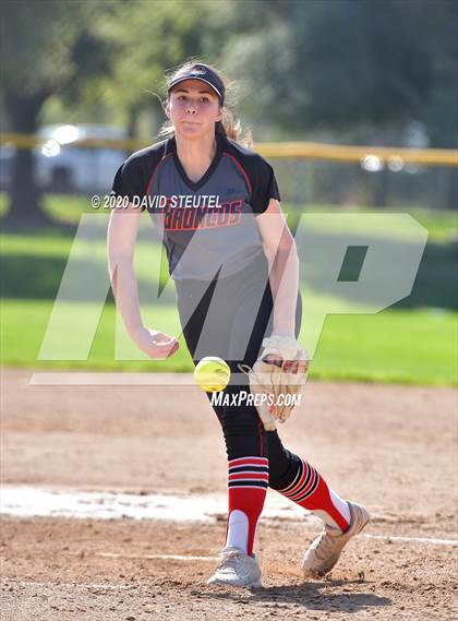 Thumbnail 3 in St. Francis vs. Bella Vista (Pre-Season T.O.C.) photogallery.