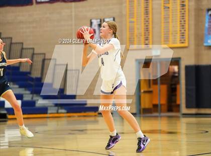Thumbnail 1 in Evergreen vs Denver South (Dakota Ridge High School) photogallery.