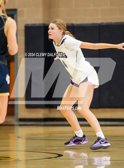 Thumbnail 3 in Evergreen vs Denver South (Dakota Ridge High School) photogallery.