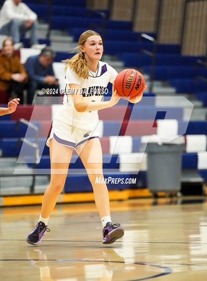 Thumbnail 3 in Evergreen vs Denver South (Dakota Ridge High School) photogallery.