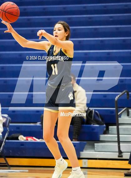Thumbnail 2 in Evergreen vs Denver South (Dakota Ridge High School) photogallery.