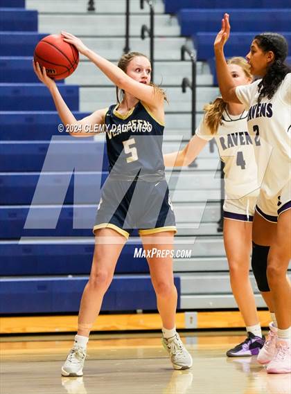 Thumbnail 2 in Evergreen vs Denver South (Dakota Ridge High School) photogallery.