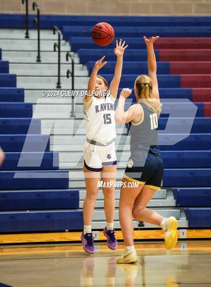 Thumbnail 2 in Evergreen vs Denver South (Dakota Ridge High School) photogallery.