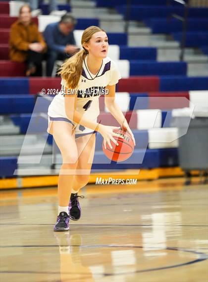 Thumbnail 2 in Evergreen vs Denver South (Dakota Ridge High School) photogallery.