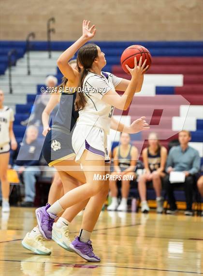Thumbnail 2 in Evergreen vs Denver South (Dakota Ridge High School) photogallery.