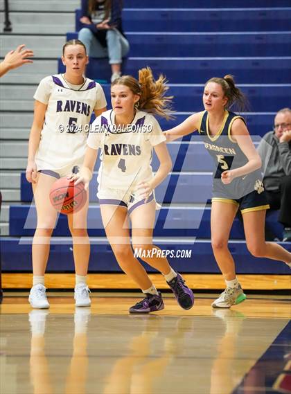 Thumbnail 3 in Evergreen vs Denver South (Dakota Ridge High School) photogallery.