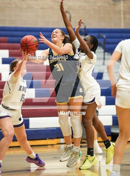 Thumbnail 3 in Evergreen vs Denver South (Dakota Ridge High School) photogallery.