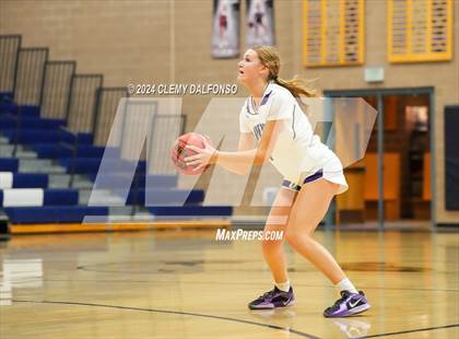 Thumbnail 3 in Evergreen vs Denver South (Dakota Ridge High School) photogallery.