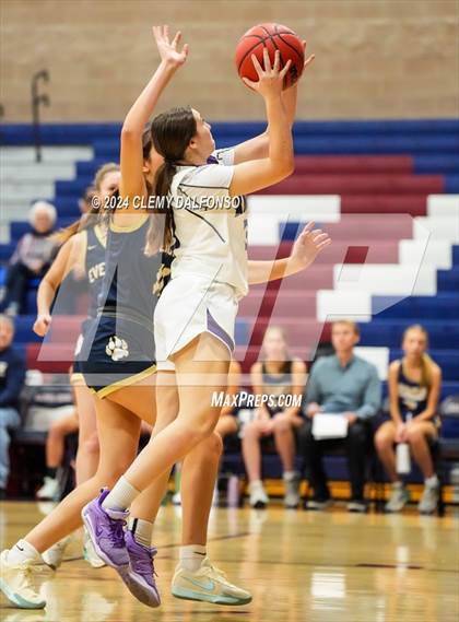 Thumbnail 3 in Evergreen vs Denver South (Dakota Ridge High School) photogallery.