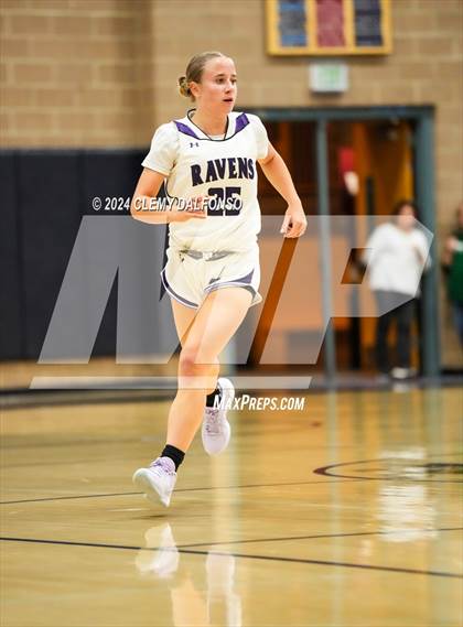 Thumbnail 2 in Evergreen vs Denver South (Dakota Ridge High School) photogallery.