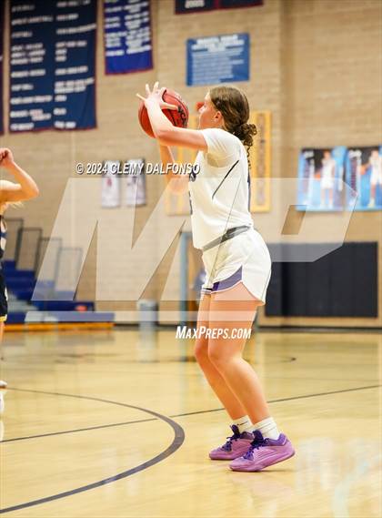 Thumbnail 3 in Evergreen vs Denver South (Dakota Ridge High School) photogallery.