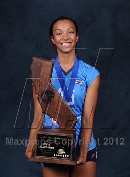 Thumbnail 1 in Marymount (CIF State D1 Awards) photogallery.
