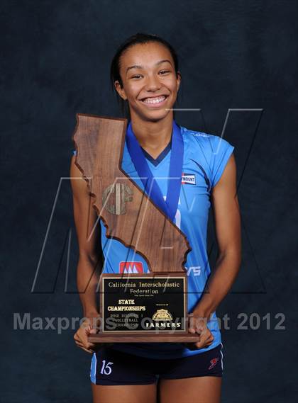 Thumbnail 3 in Marymount (CIF State D1 Awards) photogallery.