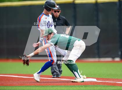 Thumbnail 2 in Grand Oaks vs Spring (UIL 6A Bi-District Area Playoff) photogallery.