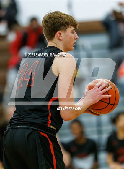 Thumbnail 3 in Lincoln Southwest vs. Lincoln High (HAC Tournament) photogallery.