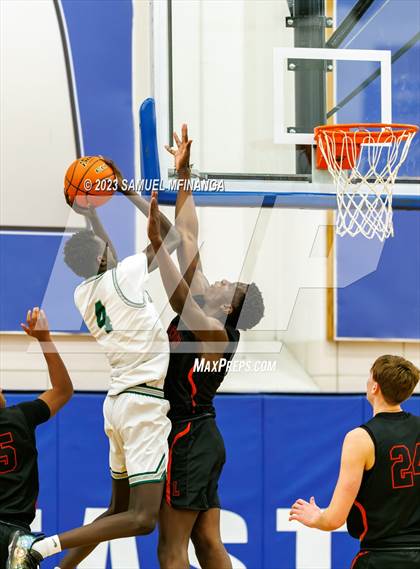 Thumbnail 3 in Lincoln Southwest vs. Lincoln High (HAC Tournament) photogallery.