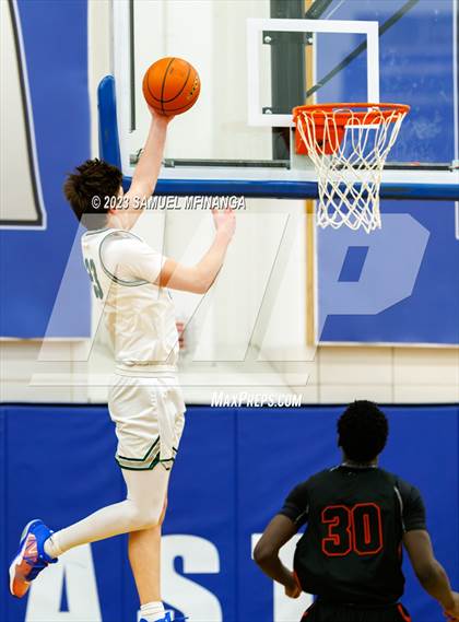 Thumbnail 2 in Lincoln Southwest vs. Lincoln High (HAC Tournament) photogallery.