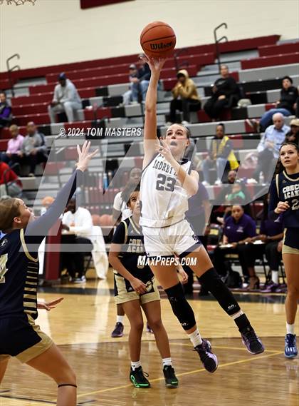 Thumbnail 1 in Concord Academy vs. Ardrey Kell photogallery.