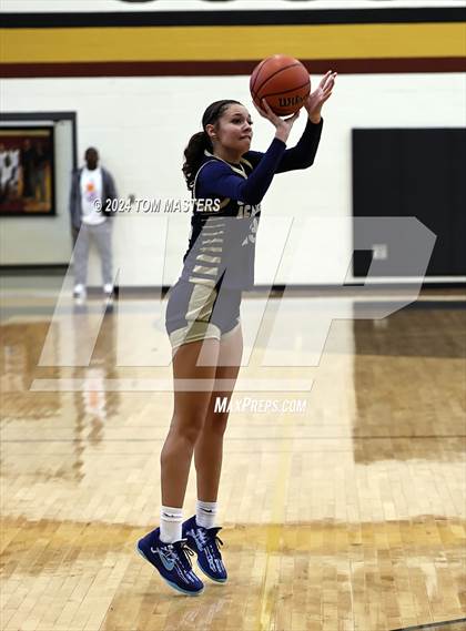Thumbnail 2 in Concord Academy vs. Ardrey Kell photogallery.