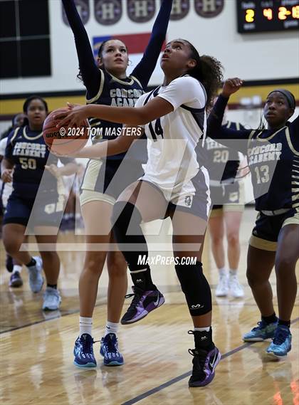 Thumbnail 2 in Concord Academy vs. Ardrey Kell photogallery.
