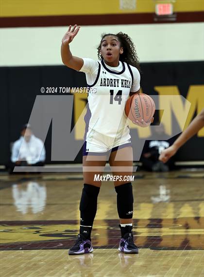 Thumbnail 3 in Concord Academy vs. Ardrey Kell photogallery.