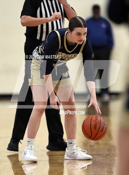 Thumbnail 2 in Concord Academy vs. Ardrey Kell photogallery.