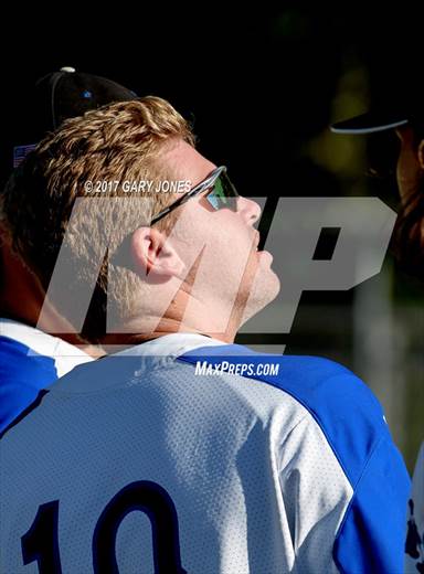 null - Photo 01