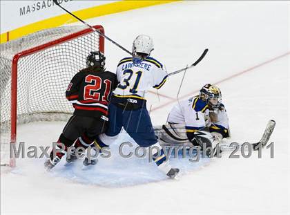 Thumbnail 2 in Hingham vs Acton-Boxborough (MIAA Division 1 Final) photogallery.