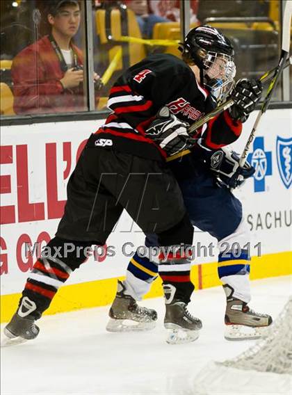 Thumbnail 3 in Hingham vs Acton-Boxborough (MIAA Division 1 Final) photogallery.