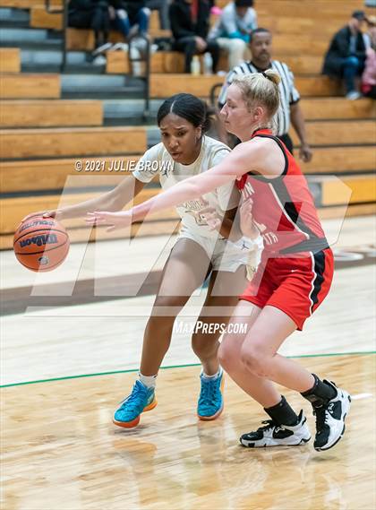Thumbnail 3 in Huntington North @ Cathedral photogallery.