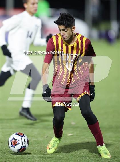 Thumbnail 2 in Hickory vs. Western Alamance (NCHSAA 3A Final) photogallery.