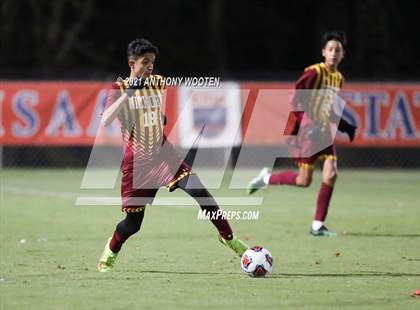Thumbnail 3 in Hickory vs. Western Alamance (NCHSAA 3A Final) photogallery.