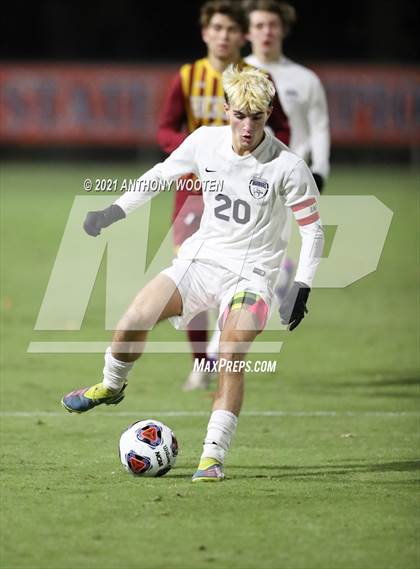 Thumbnail 1 in Hickory vs. Western Alamance (NCHSAA 3A Final) photogallery.