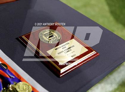 Thumbnail 1 in Hickory vs. Western Alamance (NCHSAA 3A Final) photogallery.