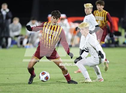 Thumbnail 1 in Hickory vs. Western Alamance (NCHSAA 3A Final) photogallery.