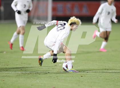 Thumbnail 2 in Hickory vs. Western Alamance (NCHSAA 3A Final) photogallery.